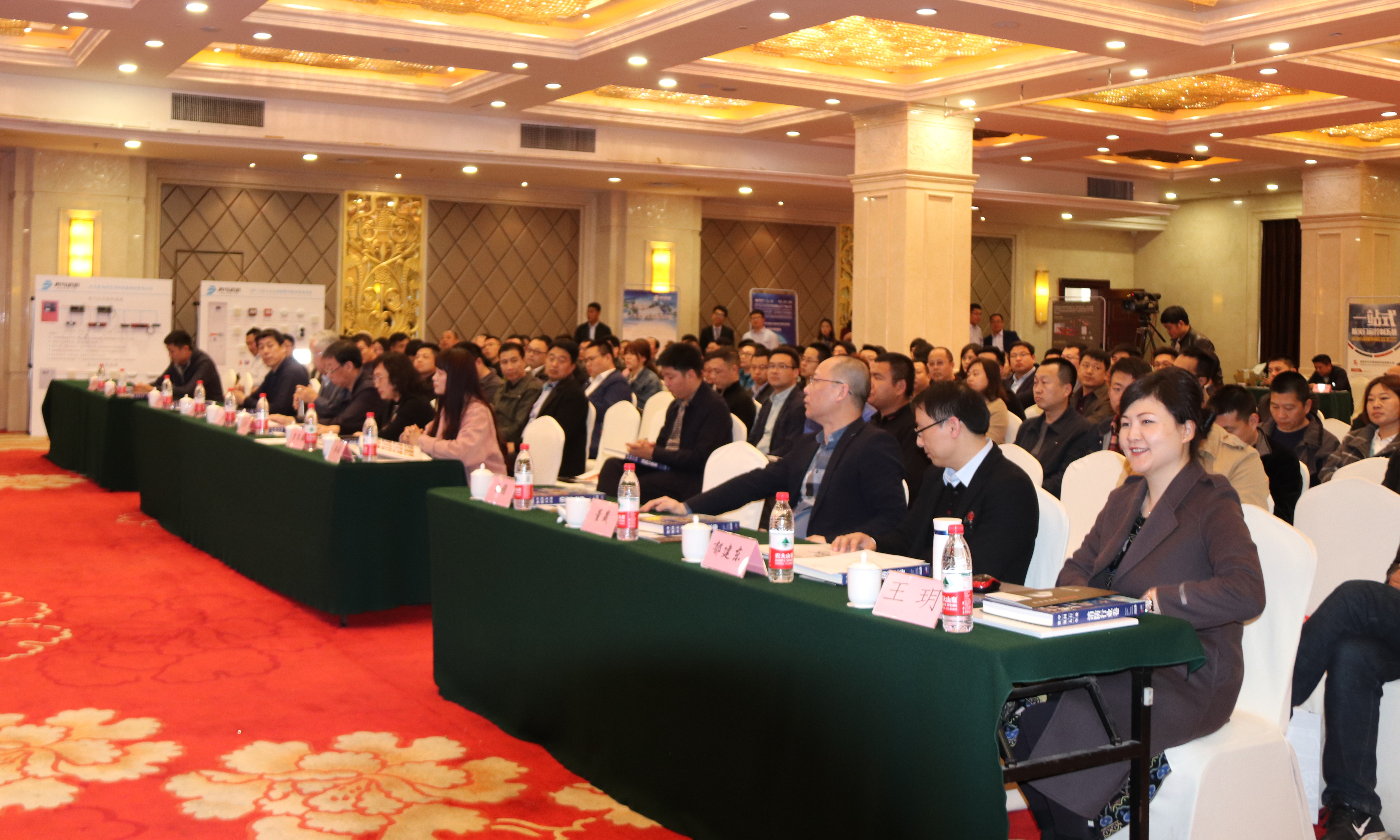 hahabet�ǳ��󺣹ٷ���վ-�����������ͷ